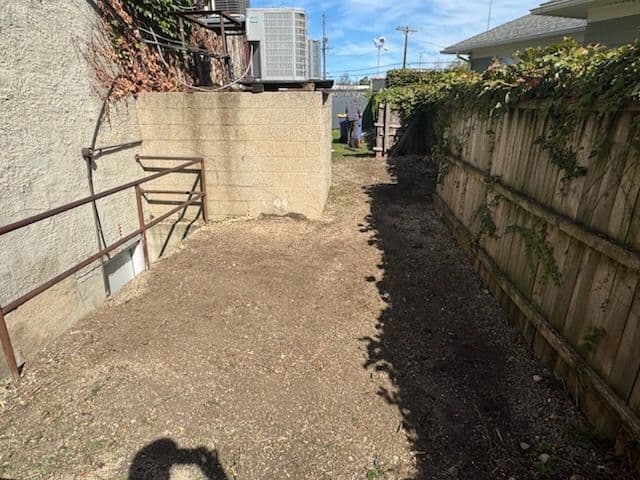 Gallery photos for Clearing the Path: Transforming Urban Alleys: Image #1